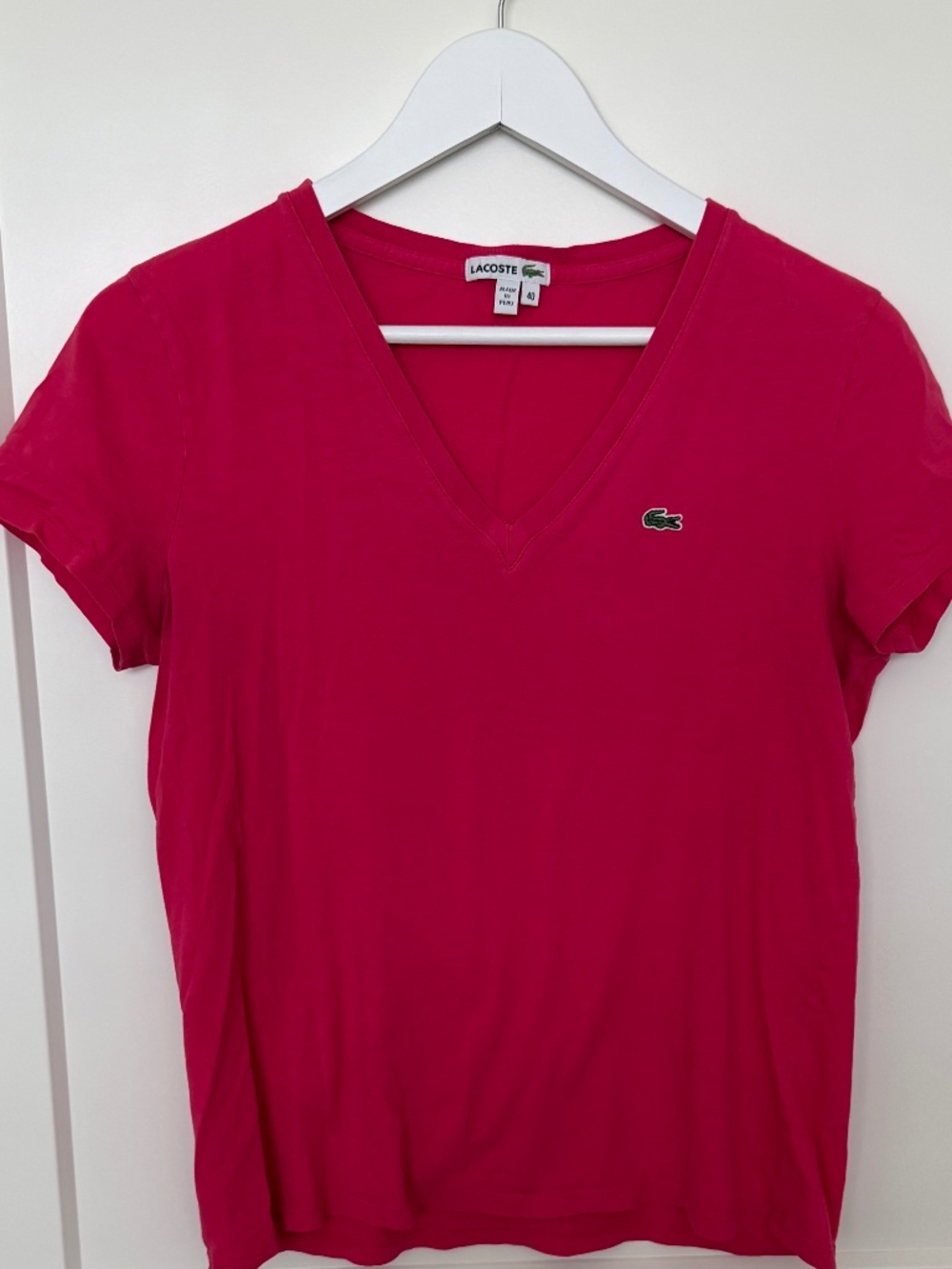Lacoste VINTAGE V-Neck T-Shirt (Women's 40 / Medium)